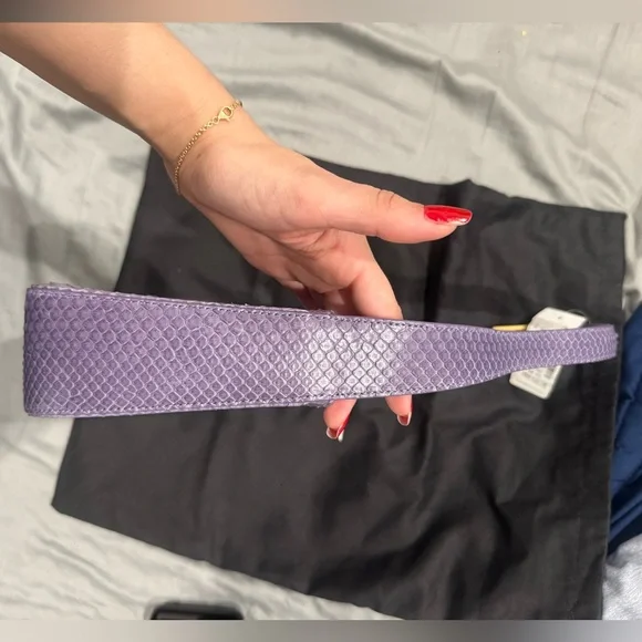 Saint Laurent Lavender Shoulder Bag - Picture 2 of 7